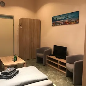 https://pension-lotti-friedrichshain.find-berlin-hotels.com
